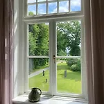 Gutshaus - Gut Bed & Breakfast *