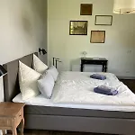 Gutshaus - Gut Bed & Breakfast