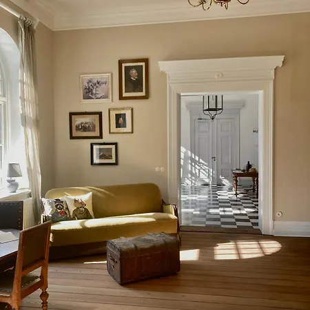 Gutshaus - Gut Bed and Breakfast Wittmoldt