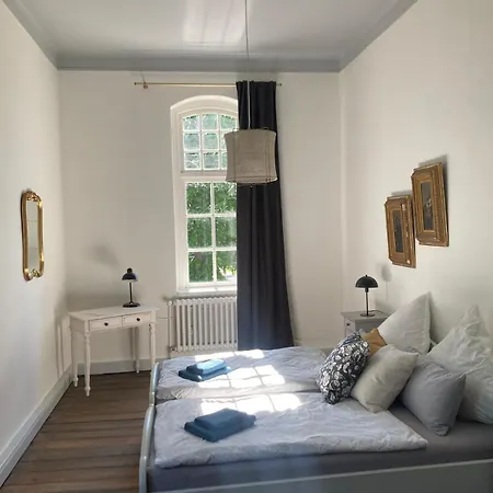 Gutshaus - Gut Bed and Breakfast