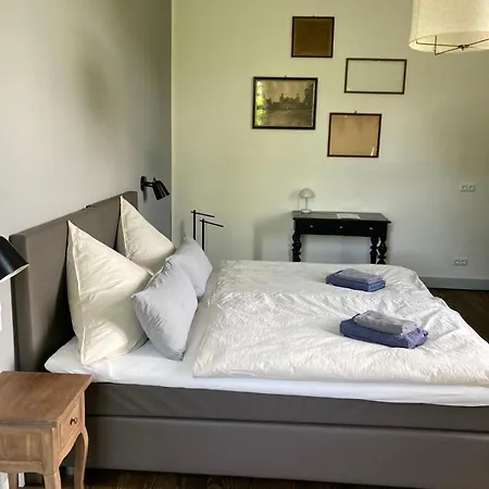 Gutshaus - Gut Bed and Breakfast