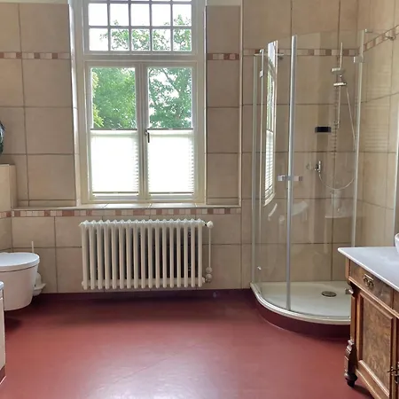 Gutshaus - Gut Bed & Breakfast *