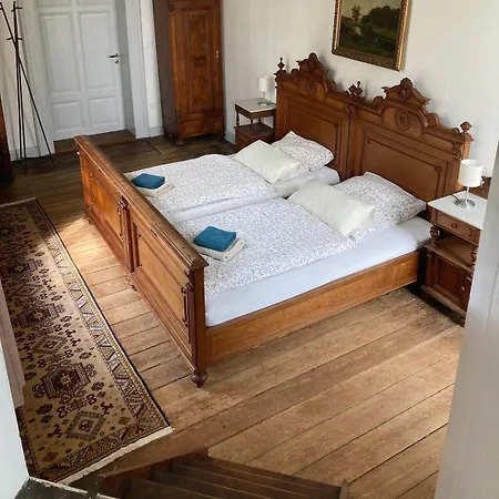 Bed & Breakfast Gutshaus - Gut *