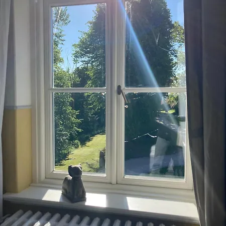 Gutshaus - Gut Bed & Breakfast *